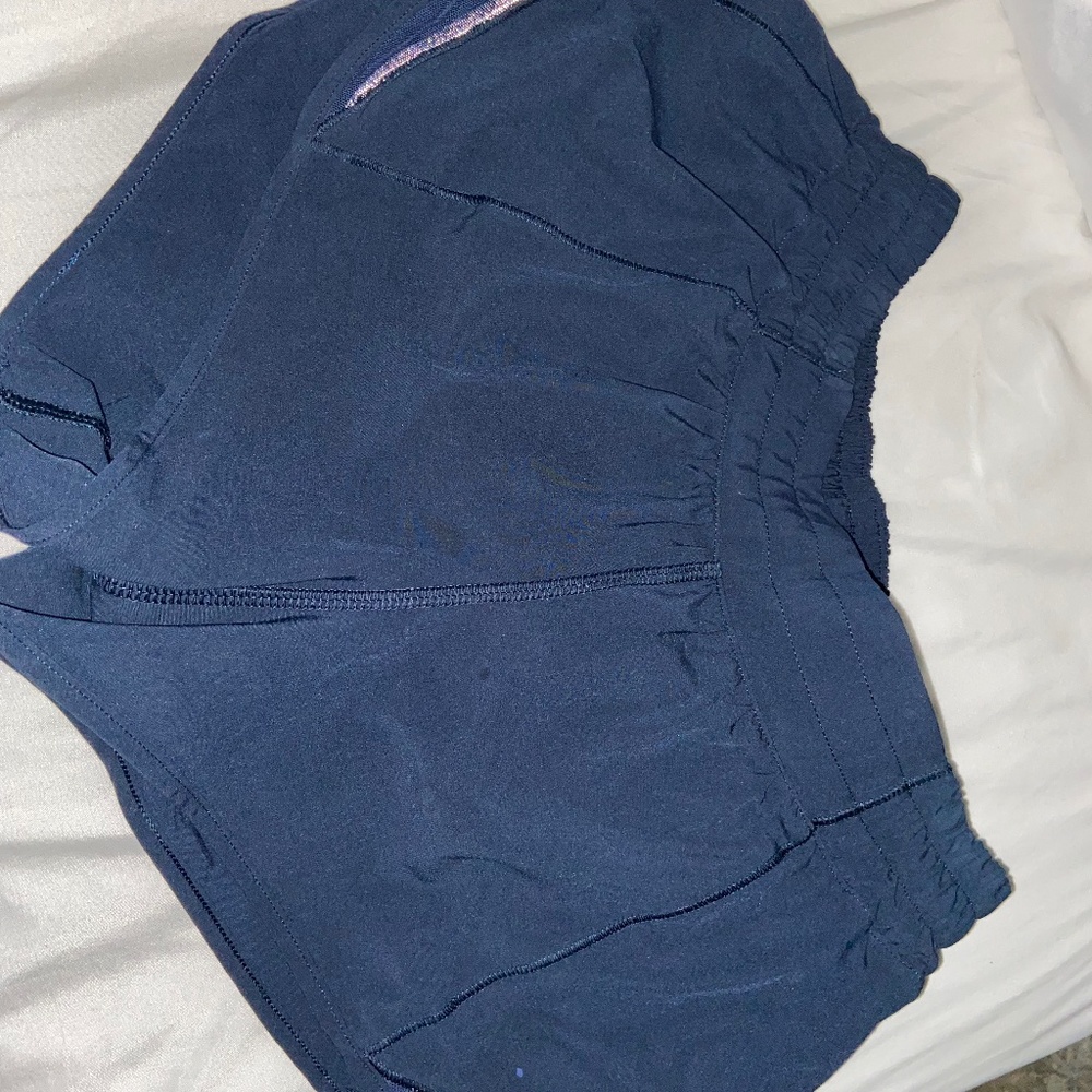 lululemon navy blue NWOT hotty hot shorts